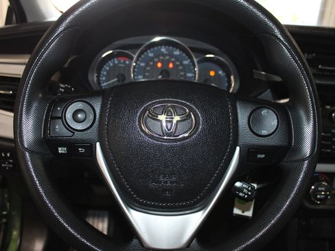 Used 2016 Toyota Corolla LE FWD image 17