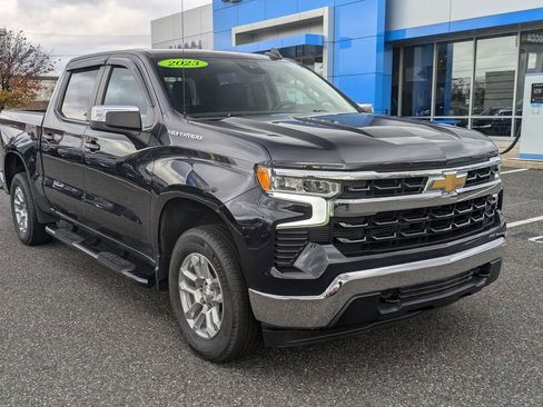 Used 2023 Chevrolet Silverado 1500 LT image 3