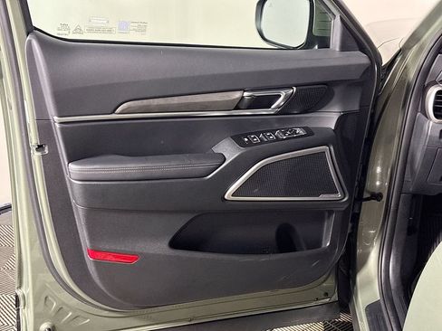 Used 2025 Kia Telluride AWD image 10