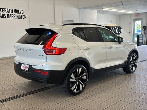 Used 2025 Volvo XC40 B5 Ultra AWD/4WD image 5