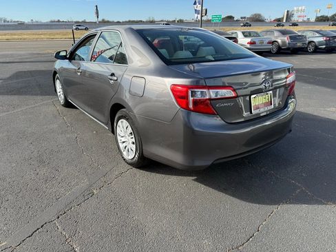 Used 2014 Toyota Camry LE image 7