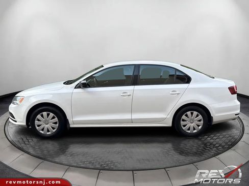 Used 2016 Volkswagen Jetta S FWD image 2