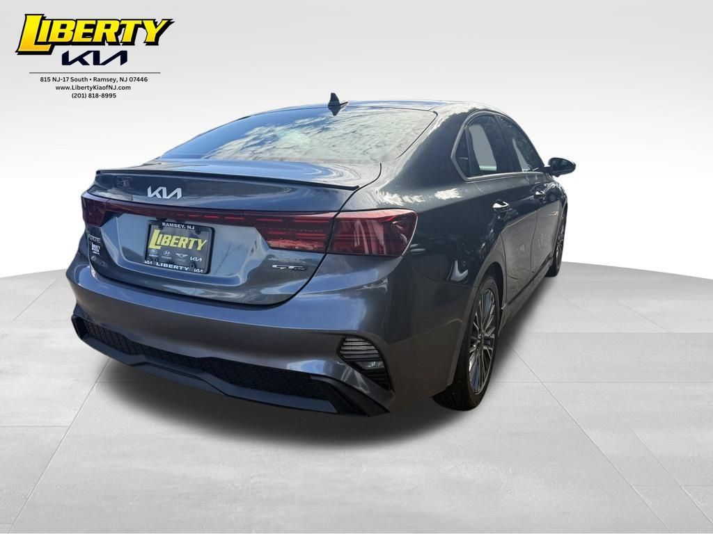 Used 2023 Kia Forte GT-Line w/ GT-Line Premium Package FWD image 7