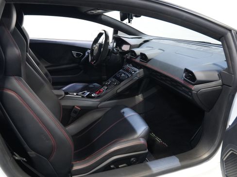 Used 2018 Lamborghini Huracan LP 610-4 AWD/4WD image 34