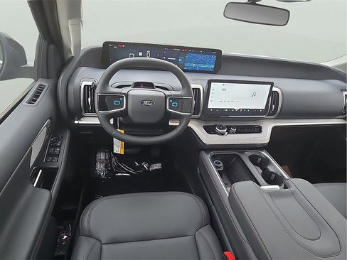 New 2025 Ford Expedition Max Active image 11