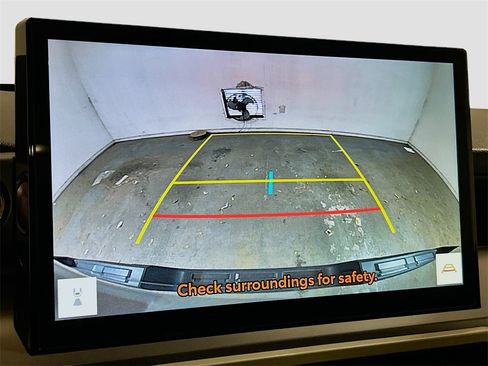 Used 2025 Toyota Tacoma TRD Off-Road image 11