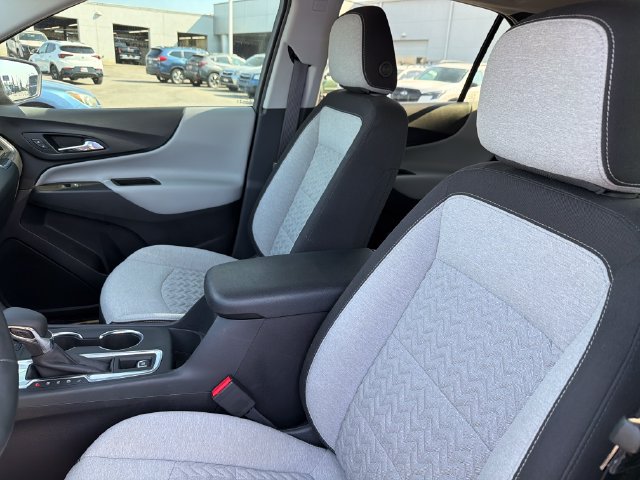Used 2024 Chevrolet Equinox LT FWD image 19