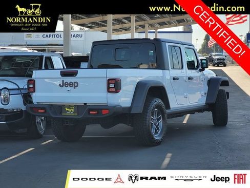 Certified 2026 Jeep Gladiator Mojave AWD/4WD image 4
