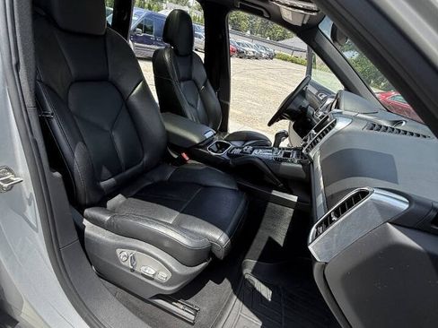 Used 2013 Porsche Cayenne S AWD/4WD image 16