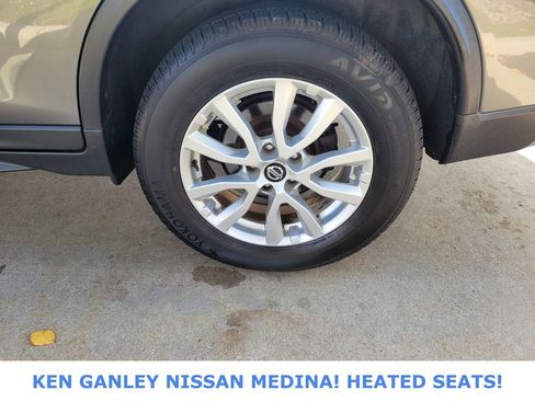 Used 2019 Nissan Rogue SV image 20