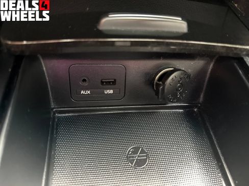 Used 2014 Kia Cadenza Limited FWD image 38