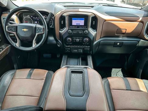 Used 2020 Chevrolet Silverado 2500 High Country w/ Z71 Off-Road Package AWD/4WD image 11
