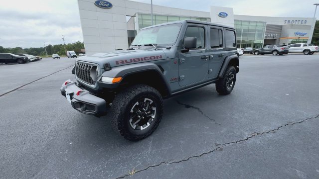 Used 2025 Jeep Wrangler Unlimited Rubicon AWD/4WD image 4