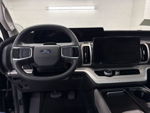 Certified 2025 Ford Expedition Active RWD image 9
