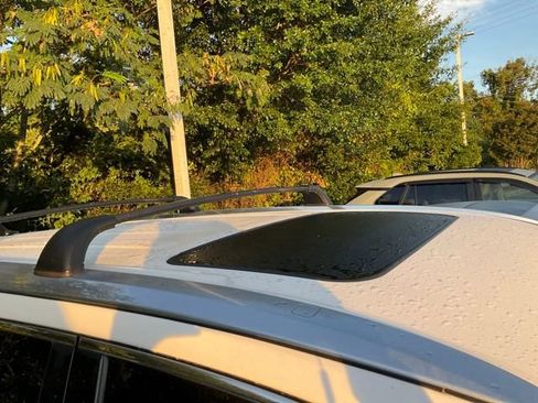 Used 2016 Toyota Highlander XLE AWD/4WD image 3