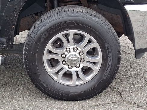 Used 2018 RAM 2500 Laramie AWD/4WD image 11