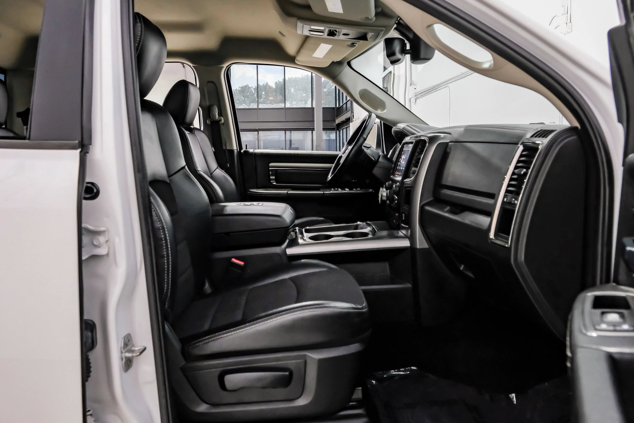 Used 2018 RAM 1500 Sport w/ Quick Order Package 26Q Night AWD/4WD image 41