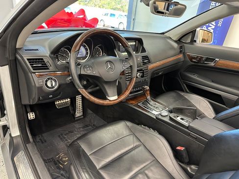 Used 2011 Mercedes-Benz E 350 Cabriolet image 24