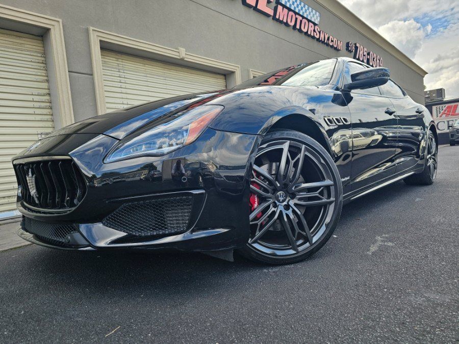 Used 2020 Maserati Quattroporte S GranSport Q4 AWD/4WD image 34