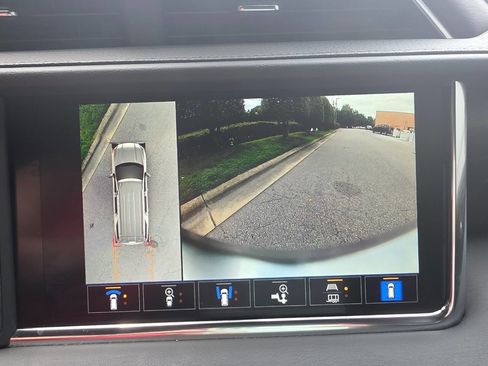 Used 2022 GMC Yukon Denali image 29