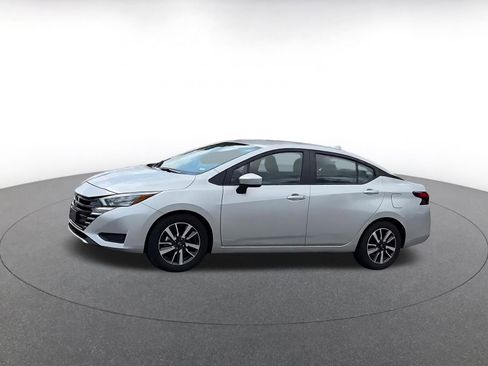 Used 2025 Nissan Versa SV FWD image 8