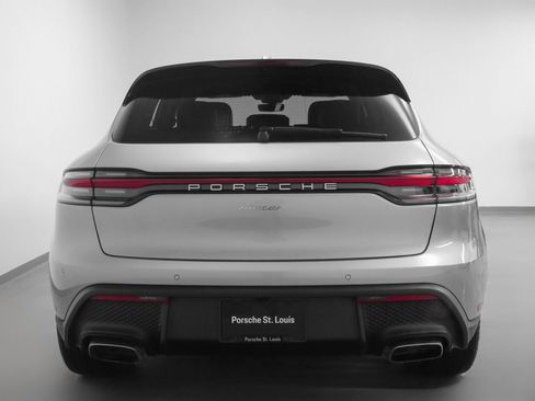 Used 2025 Porsche Macan image 6