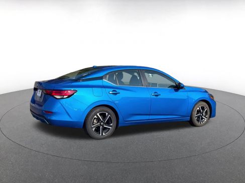 Used 2025 Nissan Sentra SV FWD image 14
