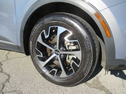 Used 2023 Kia Sportage EX image 8
