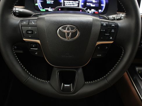 Certified 2025 Toyota Crown Signia w/ Advanced Technology Package AWD/4WD image 26