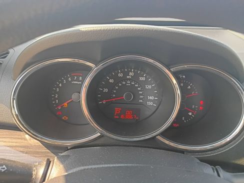 Used 2013 Kia Sorento LX w/ Convenience Pkg FWD image 11