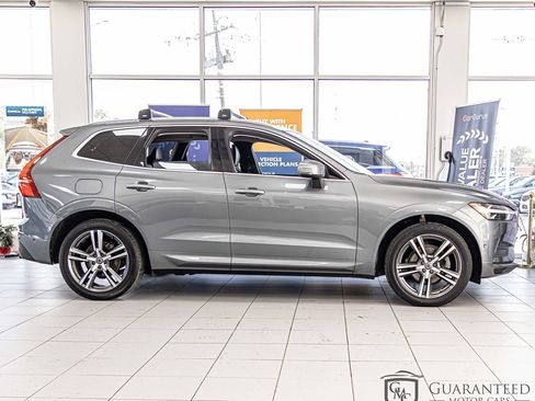 Used 2018 Volvo XC60 T5 Momentum w/ Convenience Package AWD/4WD image 9