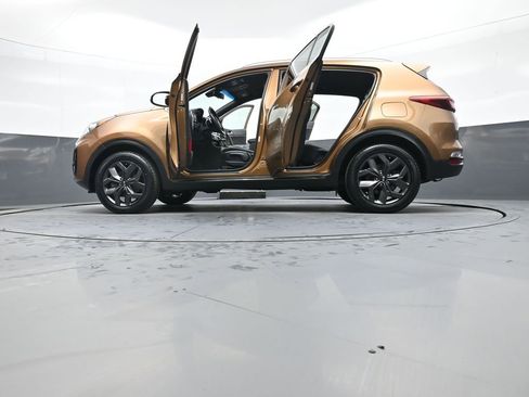 Used 2020 Kia Sportage S image 48