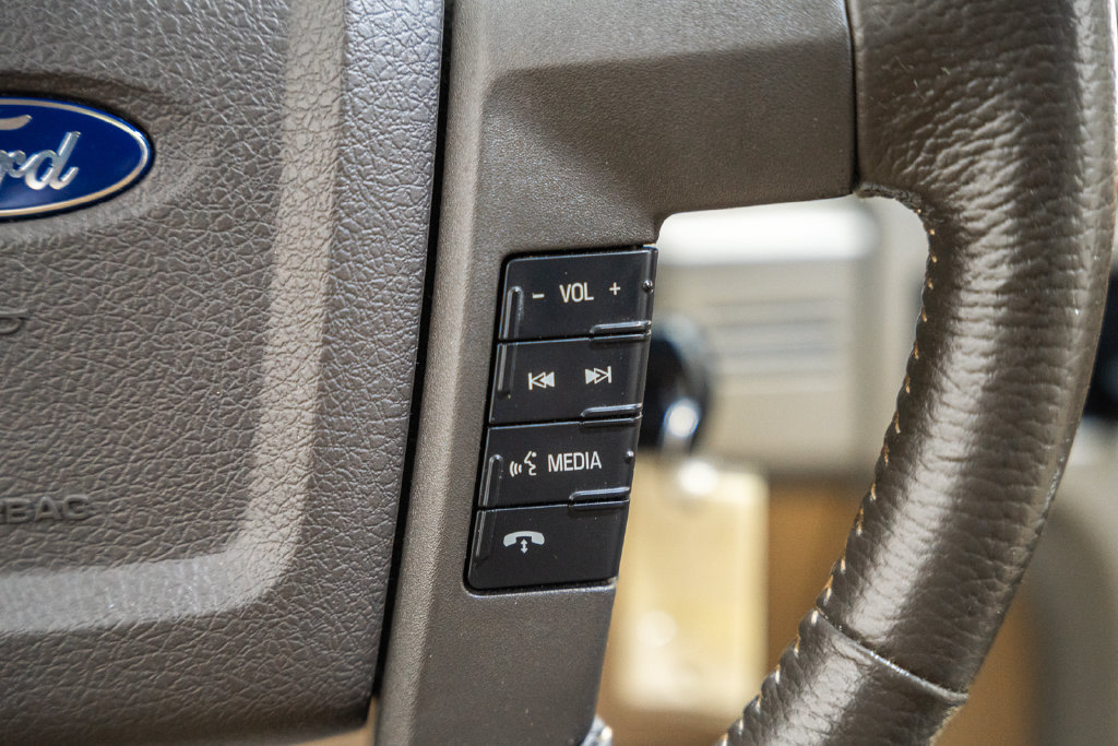 Used 2011 Ford F150 Lariat AWD/4WD image 27