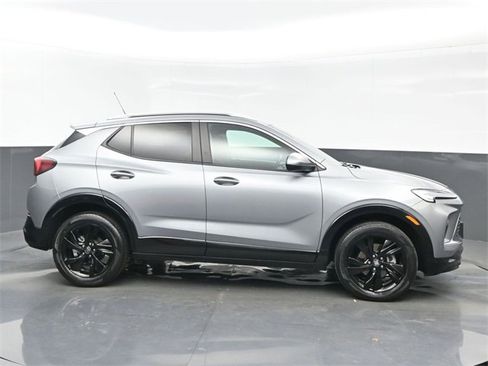Used 2024 Buick Encore GX Sport Touring image 7
