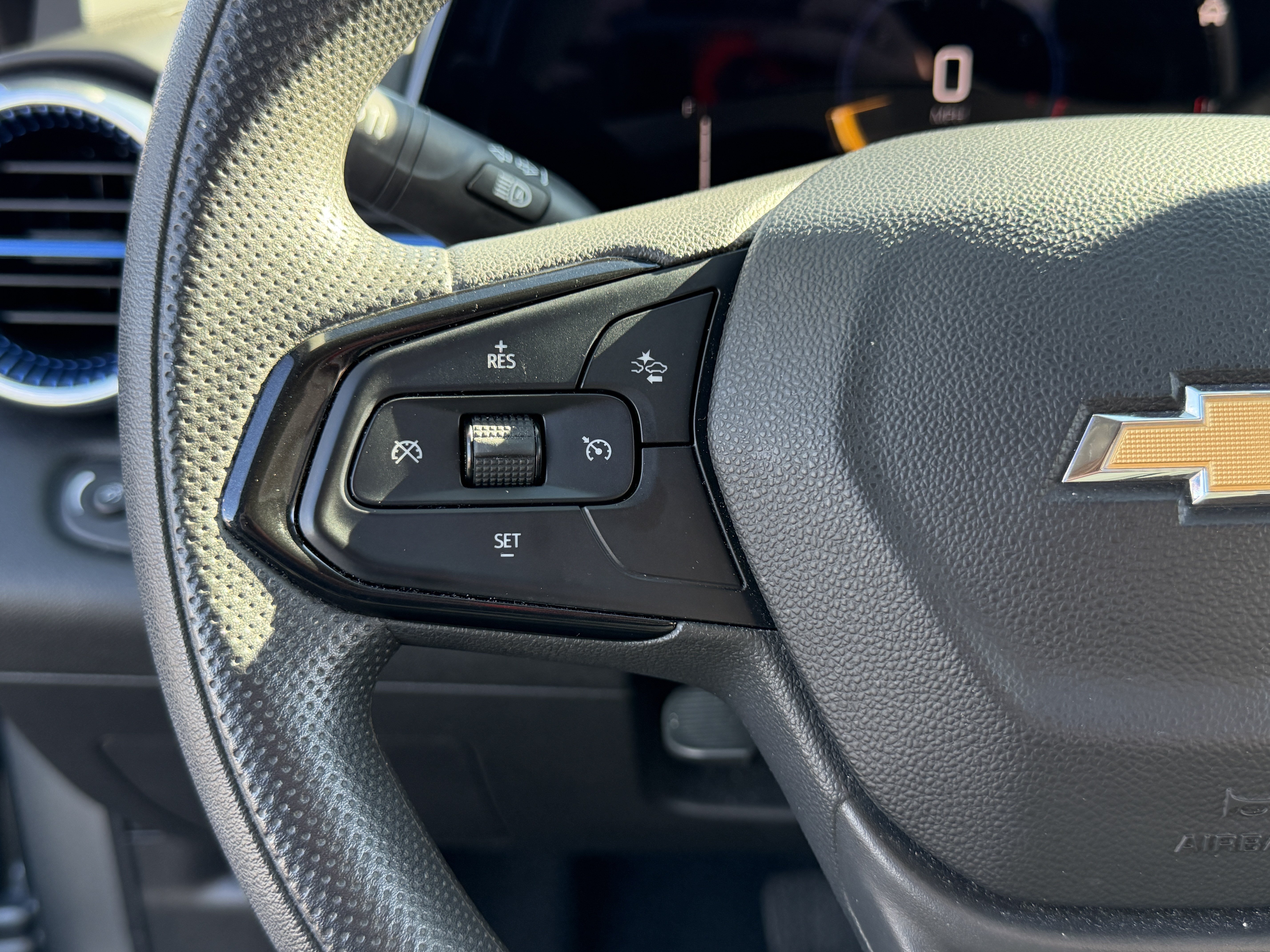 Used 2024 Chevrolet Trax LT FWD image 17