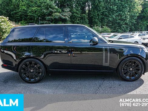 Used 2023 Land Rover Range Rover SE AWD/4WD image 9