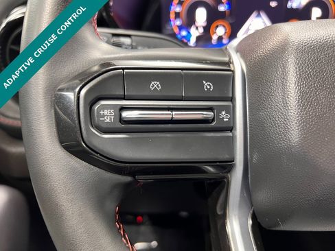 Used 2025 Chevrolet Colorado Z71 w/ Technology Package image 16