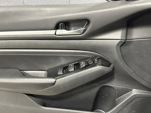 Used 2023 Nissan Altima 2.5 SV w/ SV Premium Package image 23