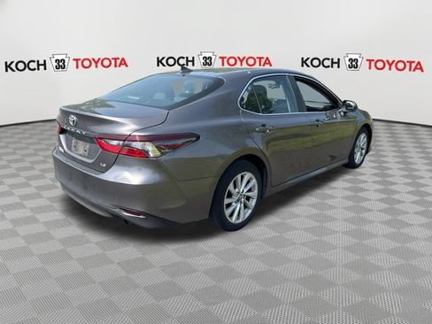 Used 2022 Toyota Camry LE FWD image 8