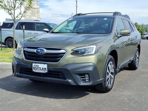 Used 2021 Subaru Outback Premium AWD/4WD image 2