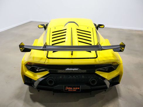 Used 2022 Lamborghini Huracan STO image 65