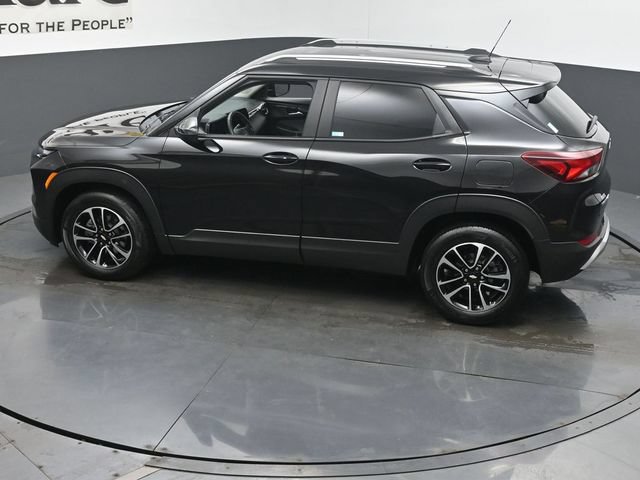 Used 2025 Chevrolet TrailBlazer LT w/ LT Cold Weather Package FWD image 48
