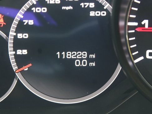 Used 2018 Porsche Panamera 4S AWD/4WD image 5