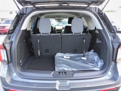 New 2026 Ford Explorer Active RWD image 5