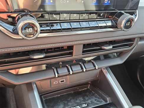 New 2025 Chevrolet Colorado LT w/ LT Convenience Package image 19