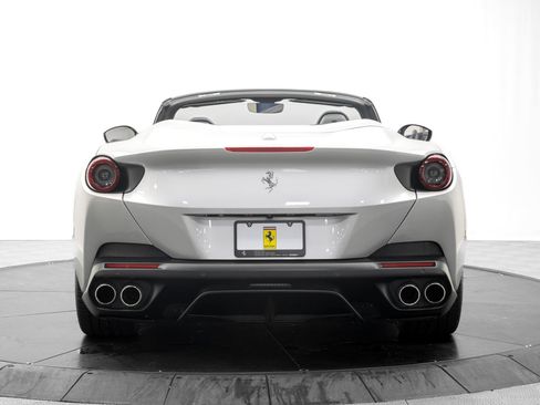 Used 2019 Ferrari Portofino RWD image 6