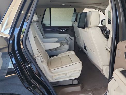 Used 2023 GMC Yukon Denali w/ Advanced Technology Package AWD/4WD image 27