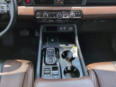 Used 2024 Honda Pilot Elite image 22