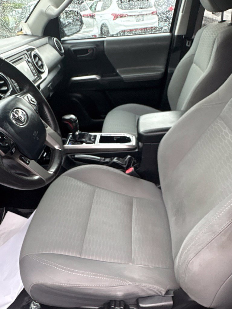 Used 2019 Toyota Tacoma SR5 RWD image 14
