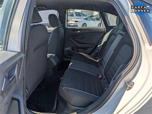 Used 2023 Volkswagen Jetta Sport image 5
